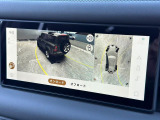 【3Dサラウンドカメラ】周囲の安全確認をアシストする機能です。3D車外ビュー、360&deg;オーバーヘッドビューを 利用して、狭いスペースでも安心、スムーズに運転操作ができます。