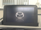 【メーカー純正ナビ】インテリアに溶け込むスタイリッシュな「専用設計」メーカーナビを装備♪視認性や操作性など基本性能にも優れ、より上質なカーライフをお楽しみいただけます。