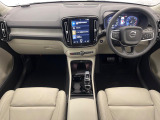 XC40 B4 インスクリプション 入庫です!高品質スピーカーやシートヒーターなど快適装備盛りだくさん♪もちろんボルボが世界に誇る安全機能も多数装備されております。