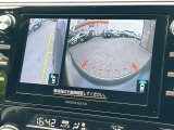 【フロント&サイド&バックカメラ】ドライバーから見にくい死角部分を映像で確認できるカメラを各所に装着。見通しがきかない場所や住宅密集地などを運転することが多い人におすすめの安心装備です。