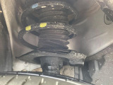 お車を安心してお乗りいただく為には、足回りの定期点検が欠かせません。サービスサポート(有償保証)では無料点検もご提供しており、安心のカーライフをお過ごしいただけるサポート体制が整っています。
