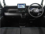 ◆視界広々で非常に運転しやすくロングドライブでも疲れを感じさせないすっきりとまとまったインパネ周りです。