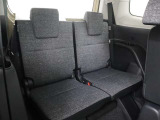 3列目です!合計7人乗りのお車です!格納式のお車ですよ♪