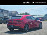 【MAZDA3】光の映り込みだけで、「面のうつろい」を表現し、見る場所、時間、天気によりさまざまな表情を見せ、見るたびに「このクルマにして良かった」と思っていただける車です。洗車も楽しくなります。