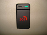 SOSコールは急病時やあおり運転被害などの危険を感じた時スイッチを押すと専門のオペレータに繋がって警察や消防への連携をサポートしてくれます。万が一の事故発生時にはエアバッグ展開と連動して自動通報します。