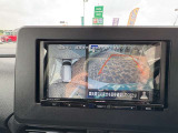 バックカメラとマルチビュー付きで駐車も安心♪