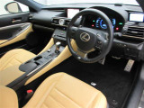 ゆったりとした室内!運転もしやすいです