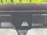 【スマートアシスト】走行中に前方の車両等を認識し、衝突しそうな時は警報とブレーキで衝突回避と被害軽減をアシスト。より安全にドライブをお楽しみいただけます。
