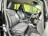 運転席シート廻りは使用感も少なく、良好な状態となっています。前オーナー様が丁寧に使っていたことがよくわかりますね。