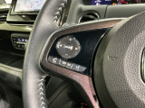 ステアリングにオーディオ操作スイッチが付いています。オーディオ画面に直接タッチしなくても操作が出来ますので、運転に集中できます。