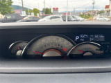 【スピードメーター】メーターがシンプルで見やすく運転しやすいですね。