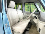 運転席シート廻りは使用感も少なく、良好な状態となっています。丁寧に使われていたことがよくわかりますね。