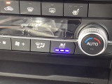 暑い夏の時期にとっても快適なシートベンチレーションを装備!シート内部に取り付けられたファンでシートの表面を換気して、涼しくしてくれます。