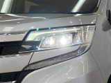 LEDヘッドライトです。デザイン性がよくとても明るいので、夜間の走行や悪天候でも安心です。しかも長寿命!