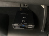 グローブボックス内にはETC(社外品)がついています。高速道路の料金所の通過も楽々です。 カードの取り出しもしやすい場所についています。