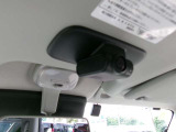 車内や、車側面、リヤガラス越しの後方撮影が可能です♪安心安全装備ですよね♪