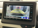 バックカメラ付きで駐車の際も安心です。