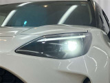 LEDヘッドライトです。デザイン性がよくとても明るいので、夜間の走行や悪天候でも安心です。しかも長寿命!
