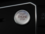 ●Start/Stop●ブレーキを踏みボタンを長押しするだけで、キーの抜き差しなく簡単にエンジンをかける事が出来ます。