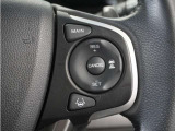 ◆アダプティブクルーズコントロール◆予め設定した車速内でクルマが自動的に加減速。前走車との適切な車間距離を維持しながら追従走行します。【LKAS】車線維持支援システムでステアリング操作を支援。