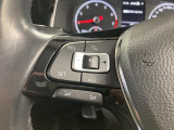 ◆クルーズコントロールにレーダーセンサーを組み合わせ、先行車を測定し設定されたスピードを上限に自動で加減速を行います。一定の車間距離を維持することで、長距離走行でのドライバーの疲労を低減させます。
