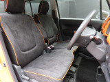 運転席のドアを開け、乗り込む際のイメージです。