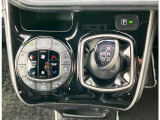 【バックカメラ】駐車時に後方確認もできますので、大きなお車が不安なお客様でも安心してお乗り頂けます♪