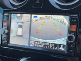 【アラウンドビューモニター】専用のカメラにより、上から見下ろしたような視点で360度クルマの周囲を確認することができます☆死角部分も確認しやすく、狭い場所での切り返しや駐車もスムーズに行えます。
