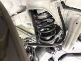 お車を安心してお乗りいただく為には、足回りの定期点検が欠かせません。サービスサポート(有償保証)では無料点検もご提供しており、安心のカーライフをお過ごしいただけるサポート体制が整っています。