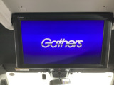 【後席用プルダウンモニター】後ろに乗車している人を飽きさせません♪ テレビやDVDビデオを見ながら楽しいドライブを♪使わない時は格納できますので、ジャマになる事もありません♪