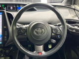 【純正革巻きステアリング】上質な革を使用することで、手にしっかり馴染みとても運転しやすいハンドルです♪