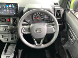 【ステアリングスイッチ】運転中、前方から目線をそらすことなく、オーディオ等の操作が可能な便利機能!安心&快適なドライブを演出してくれます♪