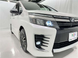 フォグランプ装着車です。暗い夜道の車両前方を明るく照らします