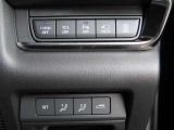 【2Wayドライビングポジションメモリー機能】お二人のシートパターンを記憶することができますので、運転時はボタン一つでシート調節できますね。