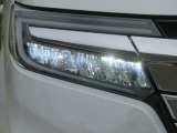 切れにくく明るいLEDヘッドライト装備!