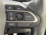 【レーダークルーズコントロール】高速道路での長距離走行が楽に!!自動で速度を保つクルーズコントロールが、衝突軽減システムと連携し、前方の車両を感知して車間を保つように速度調節してくれます!!