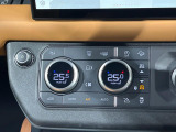 フロントシートヒーター 『三段階で強弱の調節が可能なシートヒーティング機能を装備しております。季節によっては欠かすことのできないポイントの高い装備ではないでしょうか。』