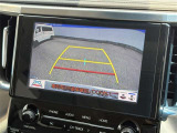 【バックカメラ】駐車時に後方がリアルタイム映像で確認できます??立体駐車場での駐車時、また、夜間のバック時に大活躍!運転スキルに関わらず、今や必須となった装備のひとつです??