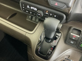 発進時から滑らかに加速する無段階変速のCVTはストップ&ゴーの多い街の中も快適です