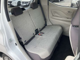 納車時にメンテナンスノートをお渡しします。おクルマの点検整備や保証内容がきちんと記録されているから安心です。メンテナンスは安心と信頼の日産サービス工場で。