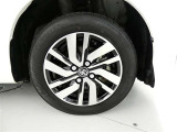 【アルミホイール】純正アルミホイール装着車です。