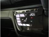 車内を適温に保ってくれる心強い装備☆調整必要ないので便利です!
