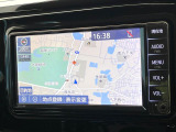 【純正ナビ】人気の純正ナビを装備しております。ナビの使いやすさはもちろん、オーディオ機能も充実!キャンプや旅行はもちろん、通勤や買い物など普段のドライブも楽しくなるはず♪