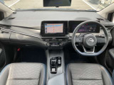 前席内装の全体像です。是非実車をご覧にお越し頂き実際にお座りください。