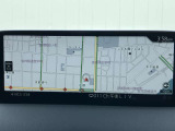 マツダコネクトナビゲーション搭載。インターネット検索のように、キーワードを自由に入力して簡単に検索できるフリーワード検索機能を採用。コマンダーで操作が可能なので、入力や操作も便利ですね!