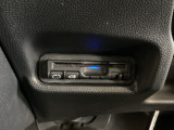 ハンドルの左下にETCがついています。高速道路の料金所の通過も楽々です。カードの取り出しもしやすい場所についています。