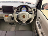 このハンドルを握った時に、車を所有している優越感を味わえますね
