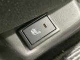 【シートヒーター】寒い日に重宝するシートヒーター!エアコンより早く温まってくれるので寒がりの人も安心ですね♪エアコンの温風は乾燥するから苦手、という方にもをおすすめです。