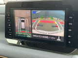 アラウンドビューモニター装備!空から見ているような映像によって不慣れな場所での車庫入れや縦列駐車等はもちろん狭い道でのすれ違いも安心していただけます♪
