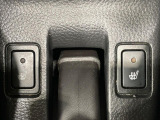【シートヒーター】寒い日に重宝するシートヒーター!エアコンより早く温まってくれるので寒がりの人も安心ですね♪エアコンの温風は乾燥するから苦手、という方にもをおすすめです。